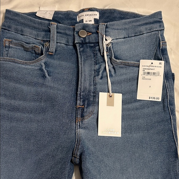 Good American High-Rise Skinny Jeans in Medium Blue Wash - Picture 9 of 11